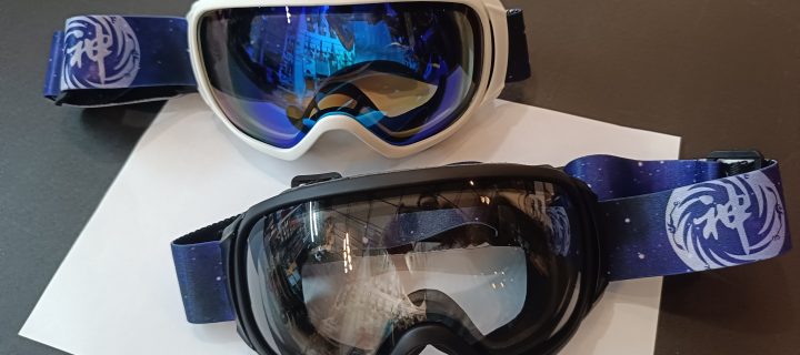 神 全視線[球面]雪鏡 Saint Photochromic Goggle 霧黑、彩水